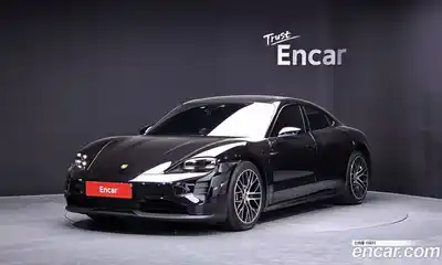 Porsche Taycan Base
