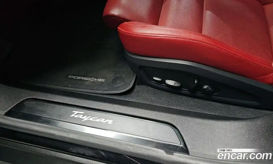 Porsche Taycan 2022 0.1 гидро в Москве № 2131669, фото 33