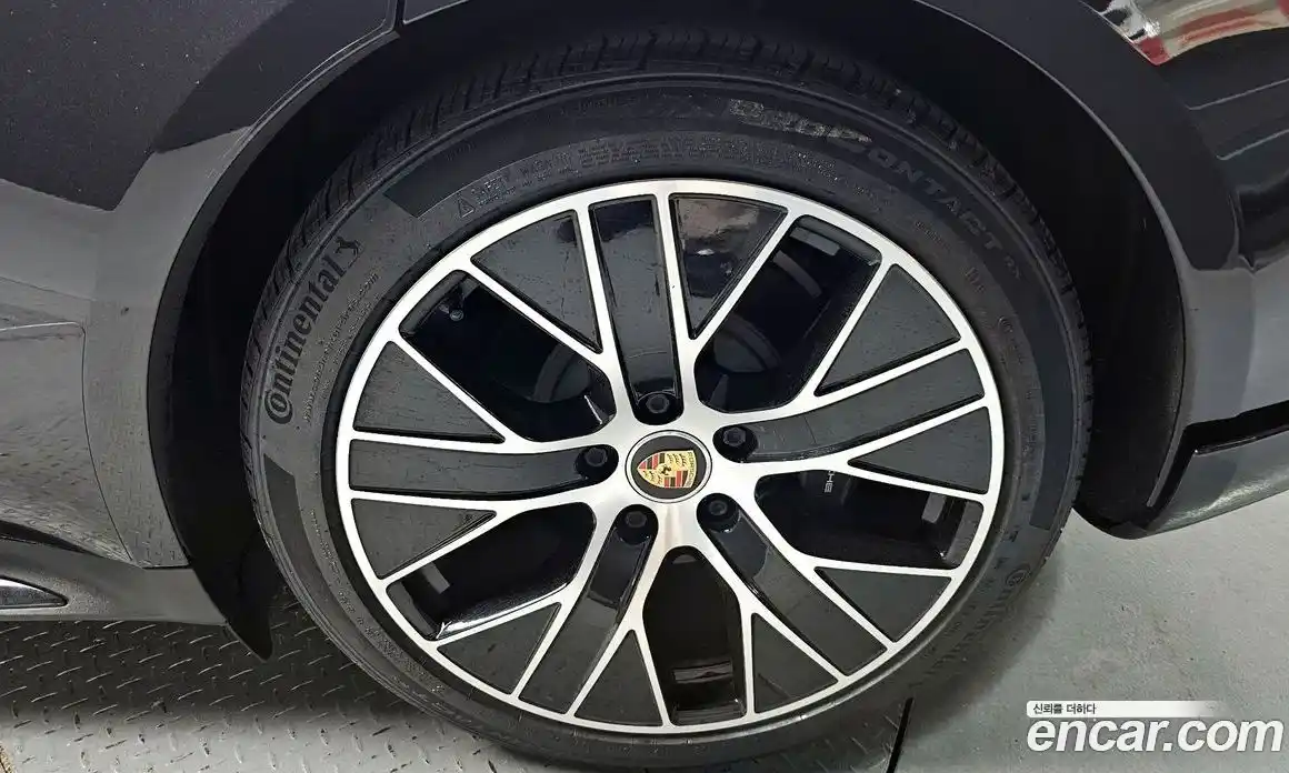 Porsche Taycan 2022 0.1 гидро в Москве № 2131669, фото 35
