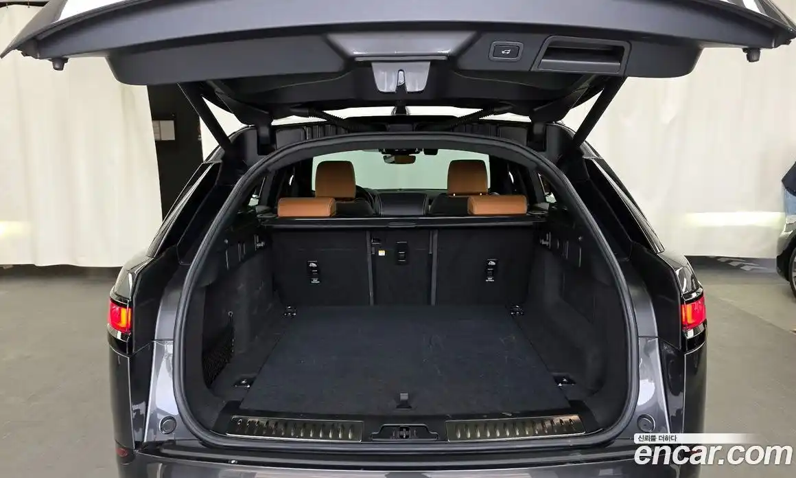 Land Rover Range-Rover Velar 2022 3.0 гидро в Москве № 2131855, фото 26