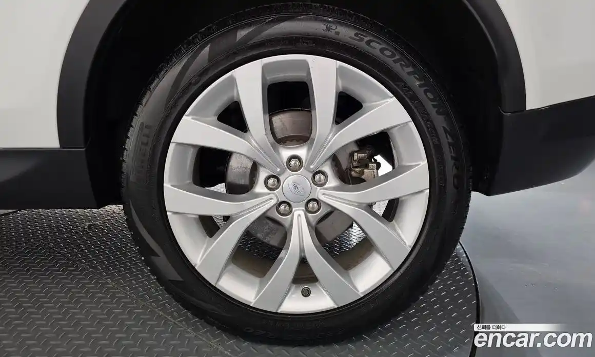 Land Rover Discovery Sport 2022 2.0 гидро в Москве № 2131858, фото 7