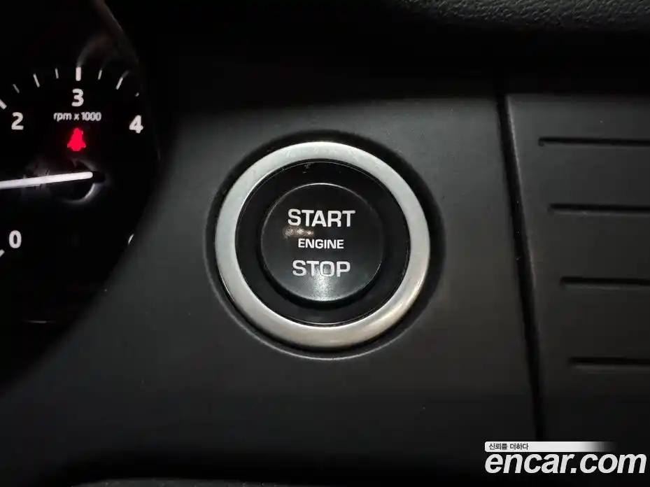 Land Rover Discovery Sport 2017 2.0 гидро в Москве № 2131861, фото 16