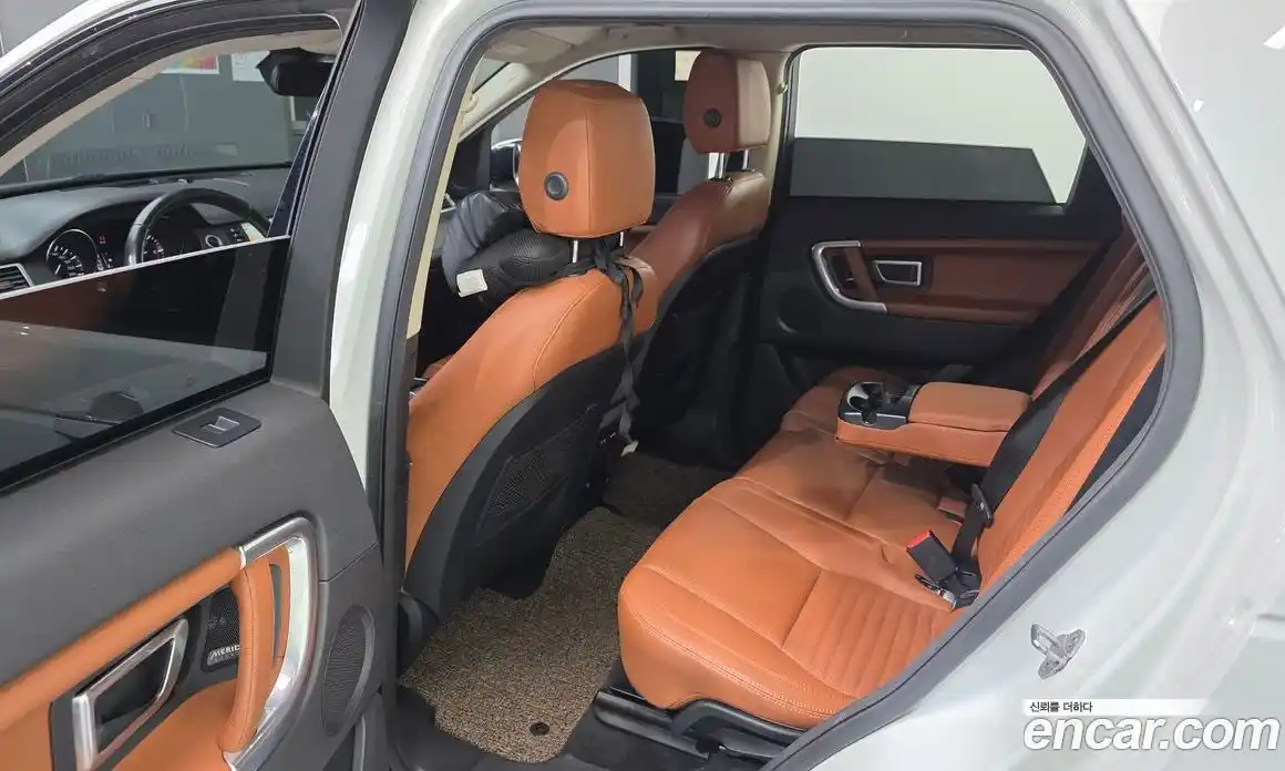 Land Rover Discovery Sport 2016 2.0 гидро в Москве № 2131923, фото 11