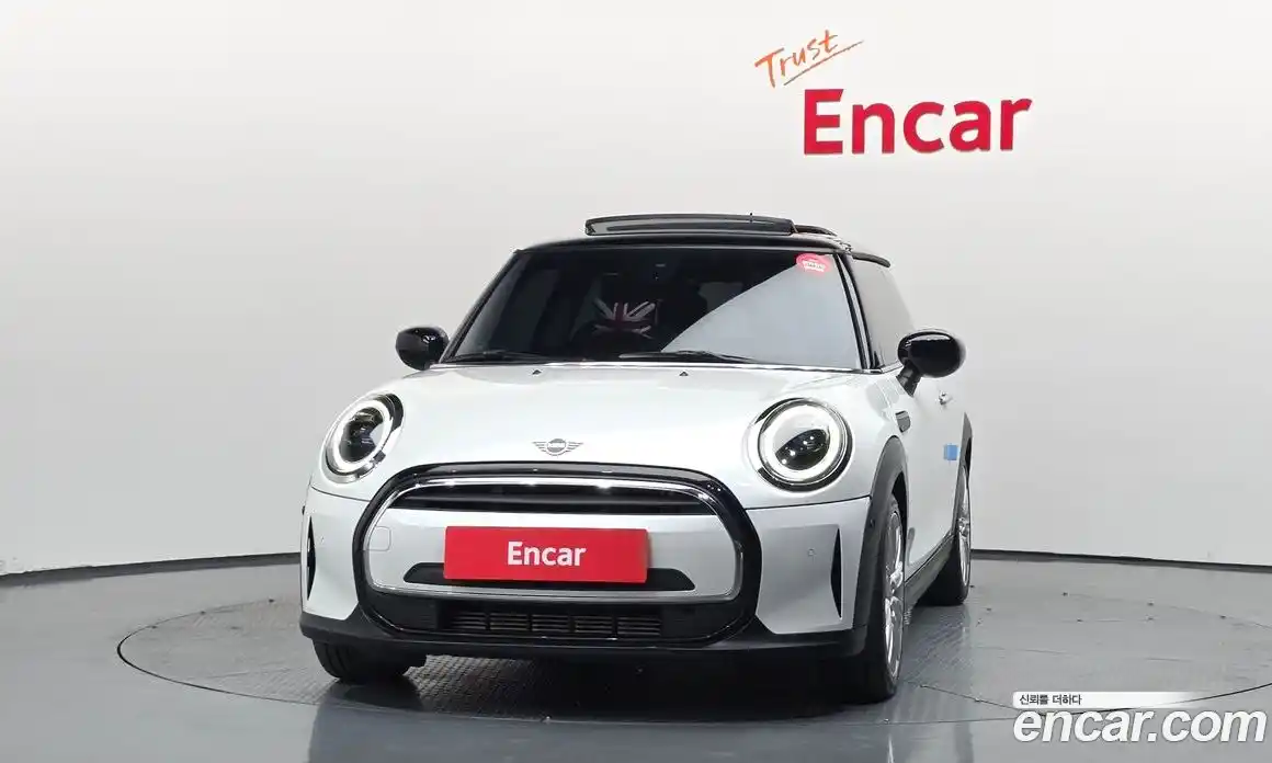 Mini Cooper 2023 1.5 гидро в Москве № 2132018, фото 3