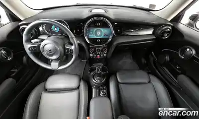 Mini Cooper 2023 1.5 гидро в Москве № 2132018, миниатюра 7