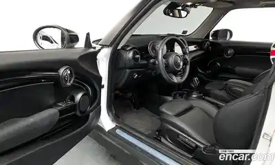 Mini Cooper 2023 1.5 гидро в Москве № 2132018, миниатюра 10