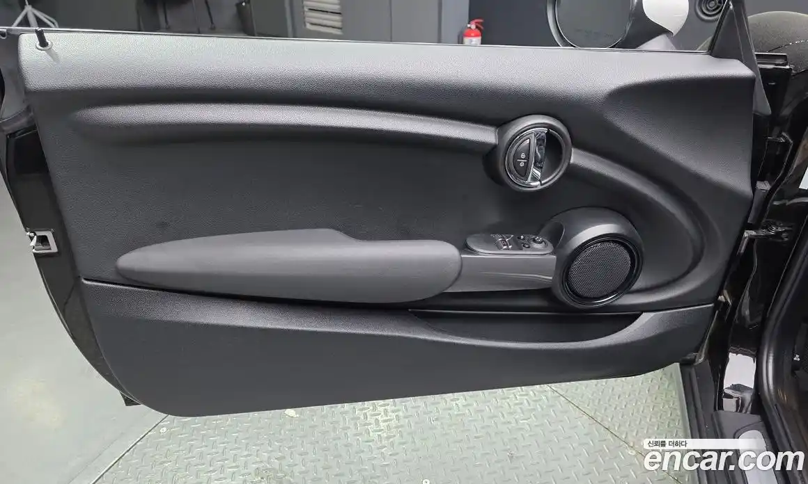 Mini Cooper 2019 1.5 гидро в Москве № 2132021, фото 14