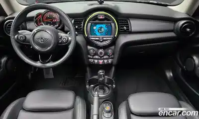 Mini Cooper 2019 1.5 гидро в Москве № 2132021, миниатюра 10