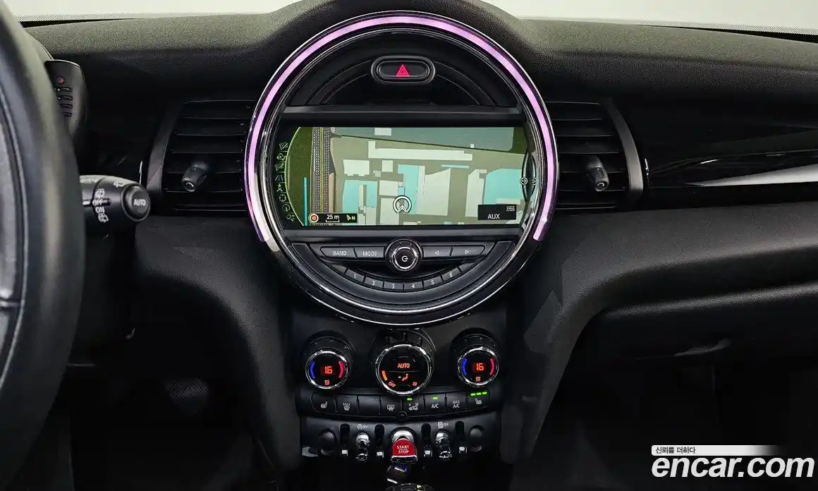 Mini Cooper 2016 1.5 гидро в Москве № 2132091, фото 16