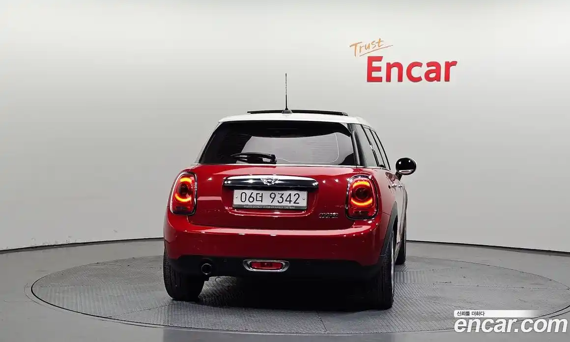 Mini Cooper 2016 1.5 гидро в Москве № 2132091, фото 4