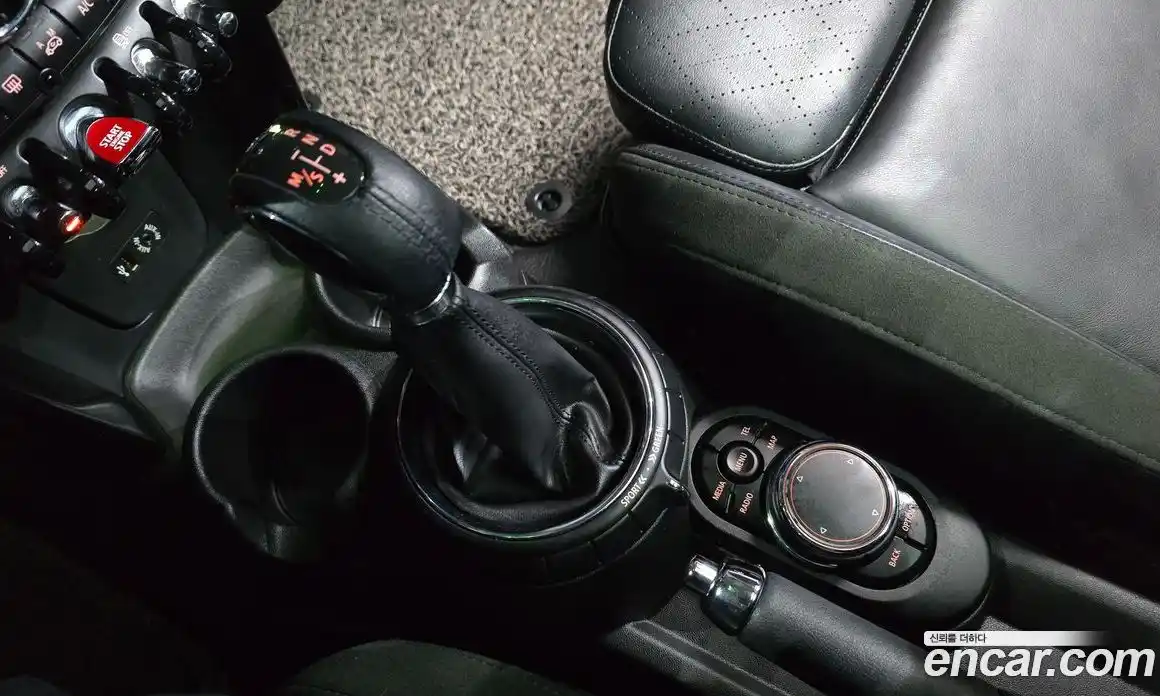 Mini Cooper 2015 2.0 гидро в Москве № 2132093, фото 11