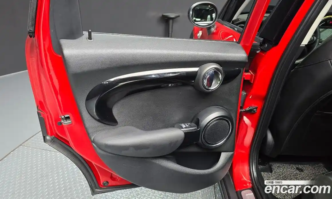 Mini Cooper 2015 2.0 гидро в Москве № 2132093, фото 14