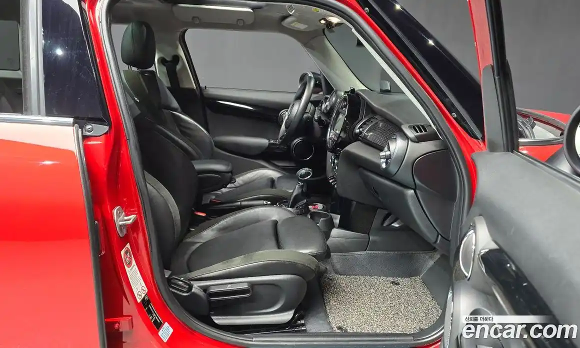 Mini Cooper 2015 2.0 гидро в Москве № 2132093, фото 15