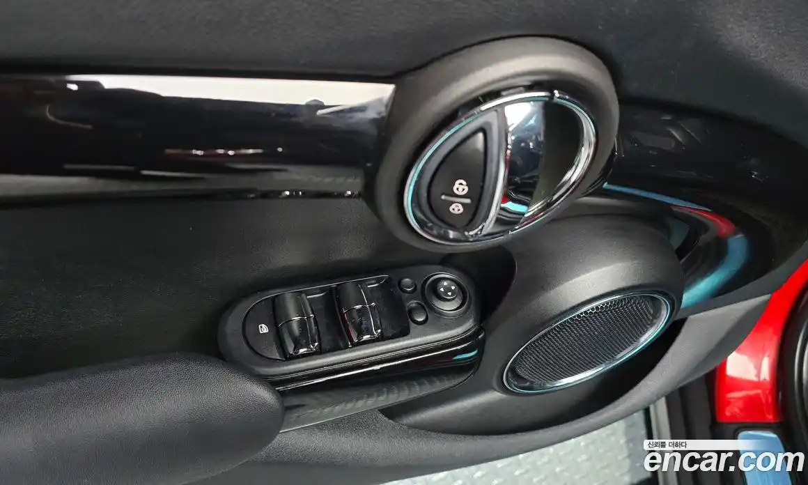 Mini Cooper 2015 2.0 гидро в Москве № 2132093, фото 28