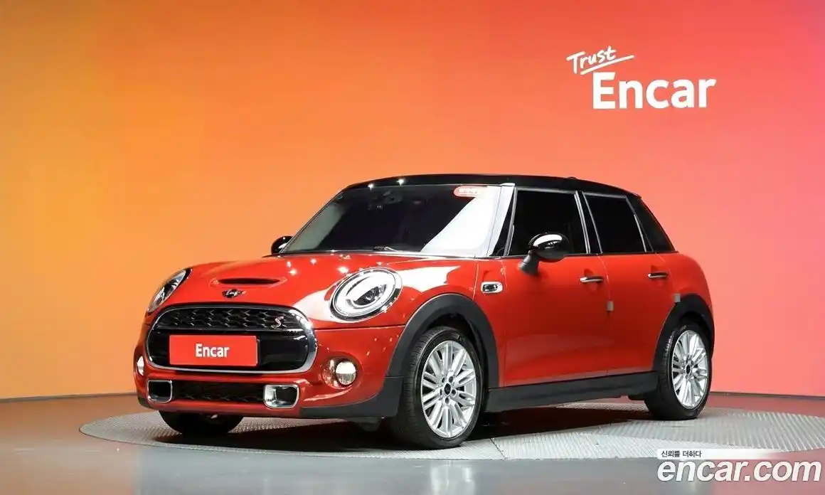Mini Cooper 2015 2.0 гидро в Москве № 2132093, фото 32