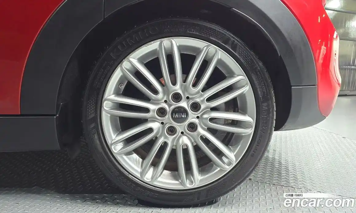 Mini Cooper 2015 2.0 гидро в Москве № 2132093, фото 6