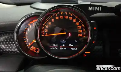 Mini Cooper 2015 2.0 гидро в Москве № 2132093, миниатюра 10