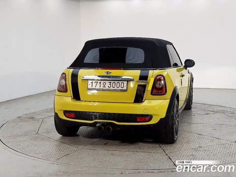 Mini Cooper Convertible 2009 1.6 гидро в Москве № 2132133, фото 3