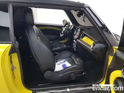 Mini Cooper Convertible 2009 1.6 гидро в Москве № 2132133, миниатюра 9