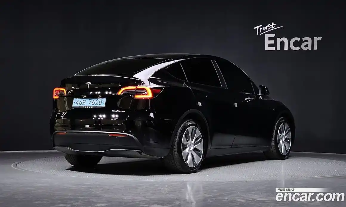 Tesla Model Y 2022 0.2 гидро, фото 2