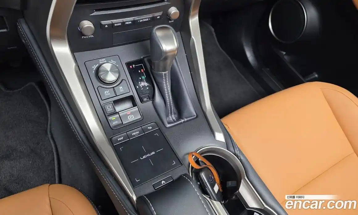 Lexus NX 2019 2.5 гидро в Москве № 2132306, фото 12