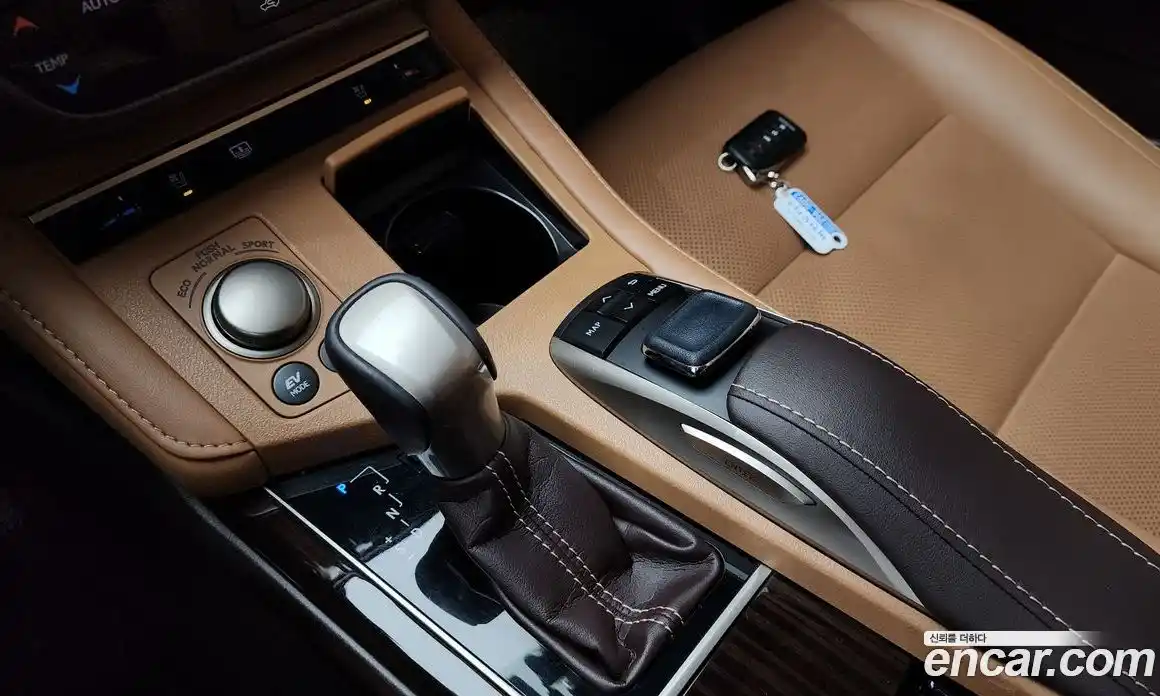 Lexus ES 2018 2.5 гидро в Москве № 2132322, фото 12
