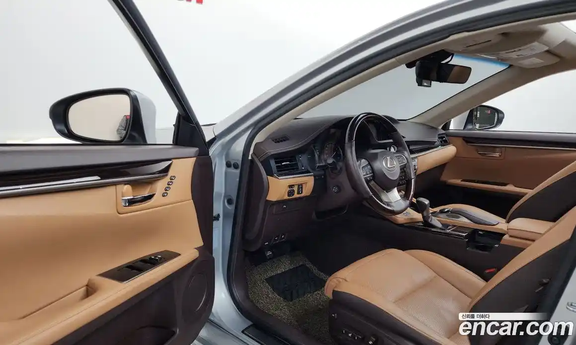 Lexus ES 2018 2.5 гидро в Москве № 2132322, фото 13
