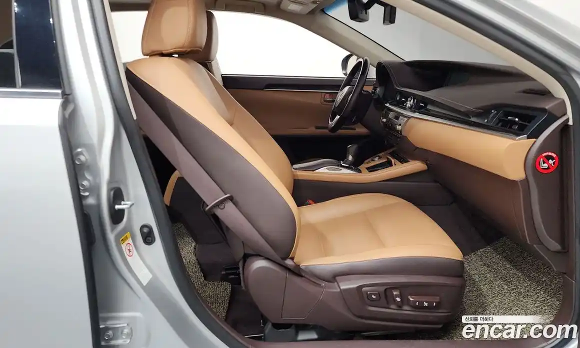 Lexus ES 2018 2.5 гидро в Москве № 2132322, фото 16