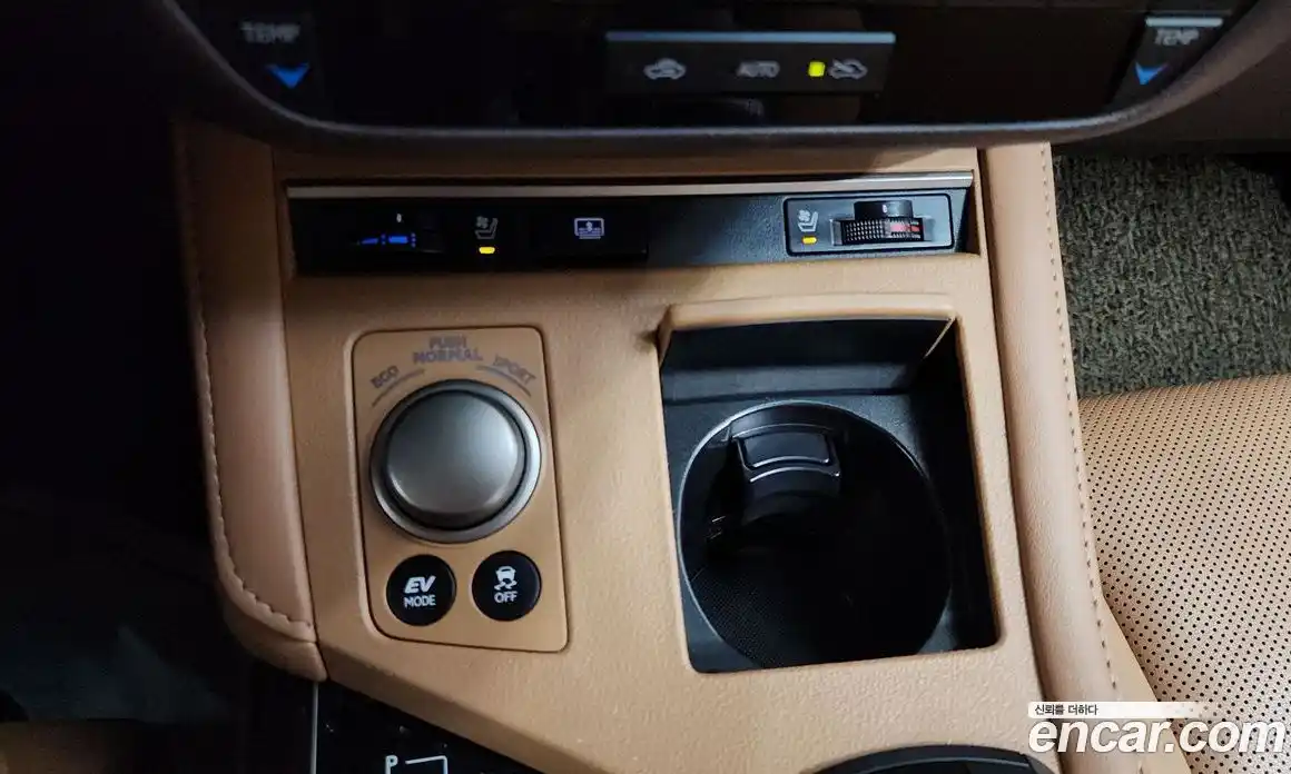 Lexus ES 2018 2.5 гидро в Москве № 2132322, фото 21
