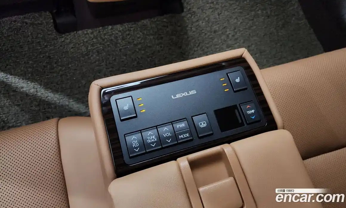 Lexus ES 2018 2.5 гидро в Москве № 2132322, фото 37