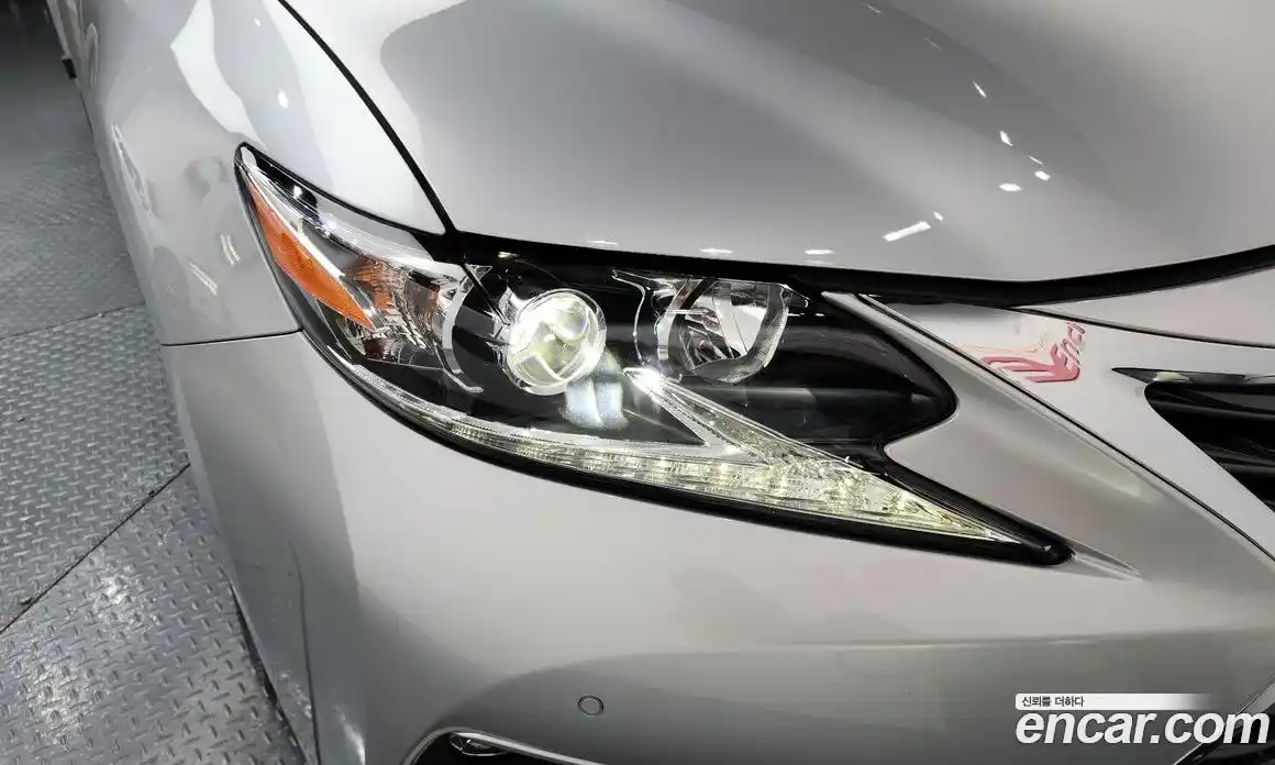 Lexus ES 2018 2.5 гидро в Москве № 2132322, фото 8