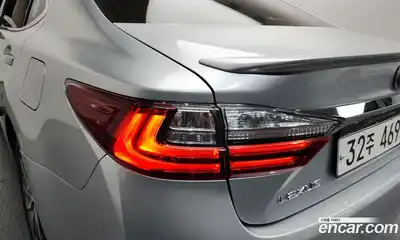 Lexus ES 2018 2.5 гидро в Москве № 2132322, миниатюра 9