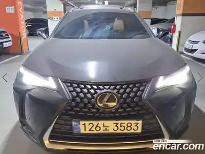 Lexus UX 2.0 2WD