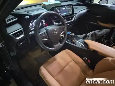 Lexus UX 2023 2.0 гидро в Москве № 2132355, миниатюра 12