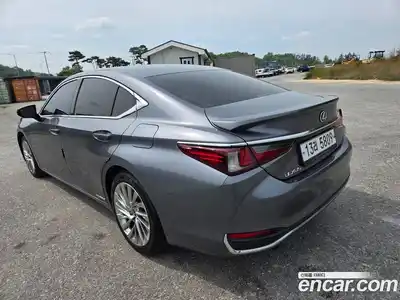 Lexus ES 2019 2.5 гидро в Москве № 2132358, миниатюра 4