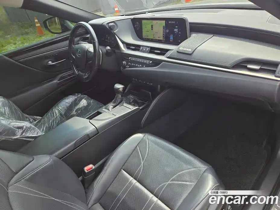 Lexus ES 2019 2.5 гидро в Москве № 2132358, фото 9