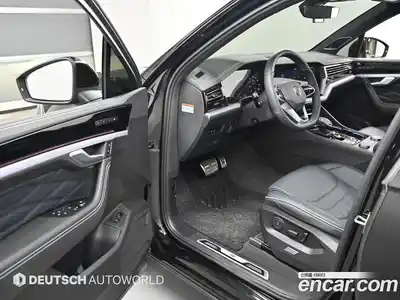 Volkswagen Touareg 2024 3.0 гидро в Москве № 2132386, миниатюра 11