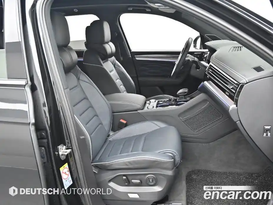 Volkswagen Touareg 2024 3.0 гидро в Москве № 2132386, фото 10