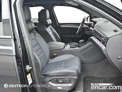 Volkswagen Touareg 2024 3.0 гидро в Москве № 2132386, миниатюра 10