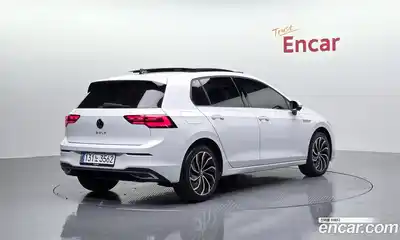 Volkswagen Golf 2024 2.0 гидро в Москве № 2132407, миниатюра 2