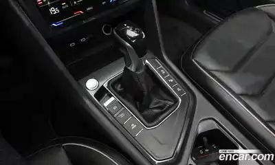 Volkswagen Tiguan 2021 2.0 гидро в Москве № 2132413, миниатюра 12