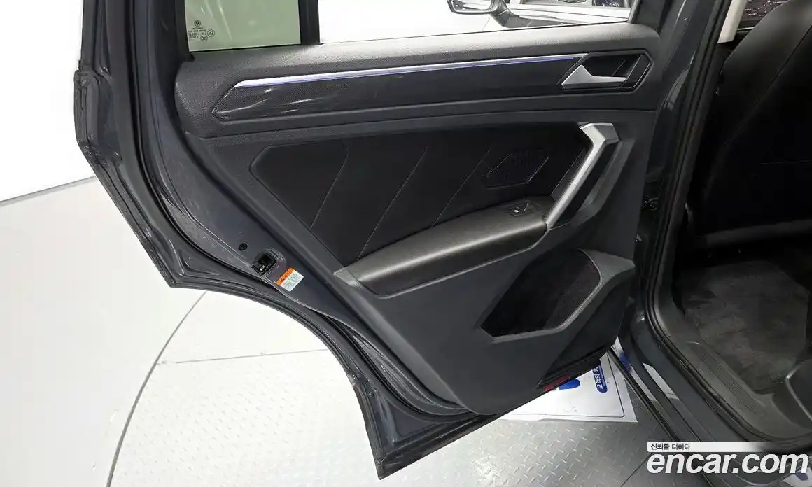 Volkswagen Tiguan 2021 2.0 гидро в Москве № 2132413, фото 15