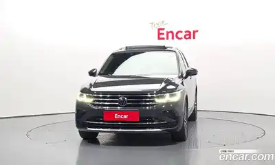 Volkswagen Tiguan 2021 2.0 гидро в Москве № 2132413, миниатюра 3