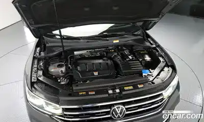 Volkswagen Tiguan 2021 2.0 гидро в Москве № 2132413, миниатюра 6