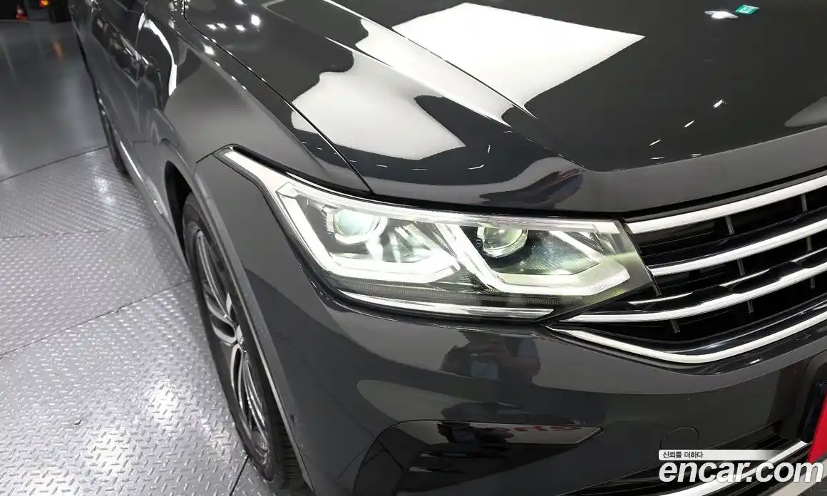 Volkswagen Tiguan 2021 2.0 гидро в Москве № 2132413, фото 8