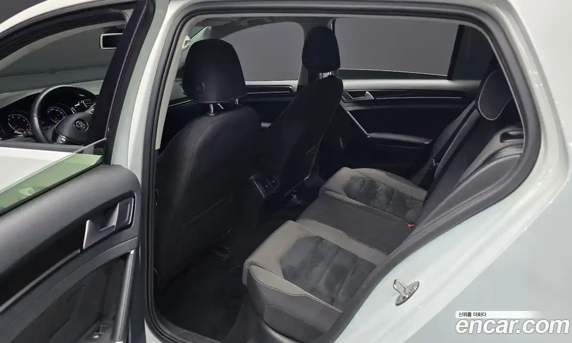 Volkswagen Golf 2016 1.4 гидро в Москве № 2132506, фото 11