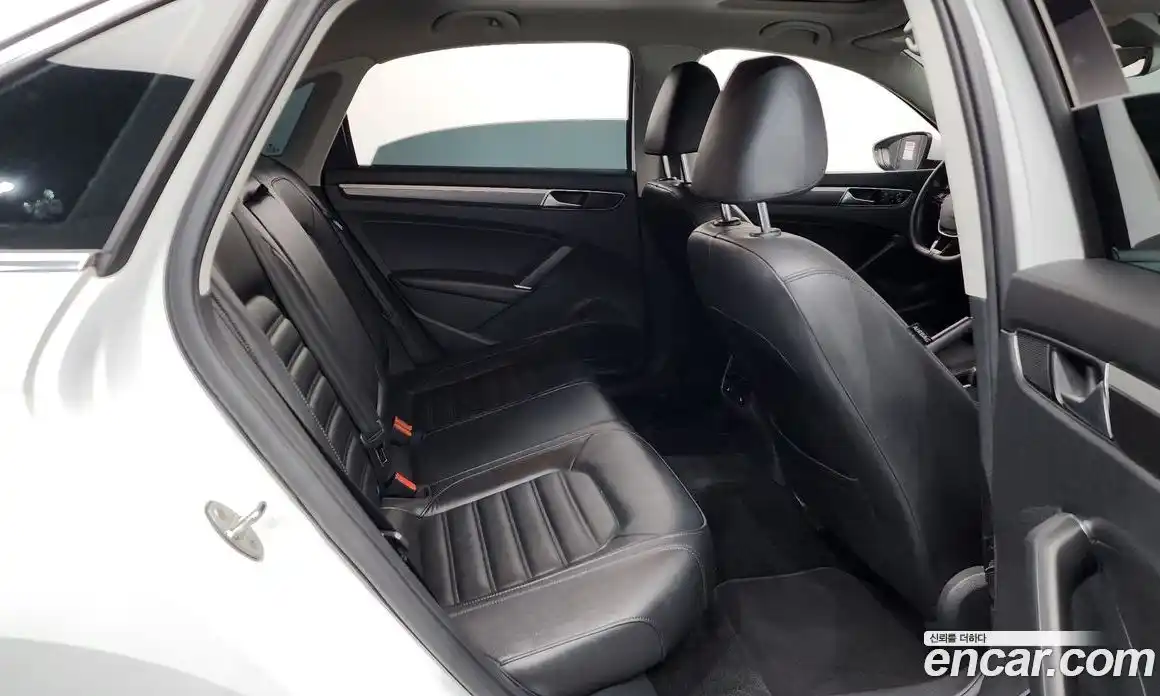 Volkswagen Passat 2016 1.8 гидро в Москве № 2132510, фото 11