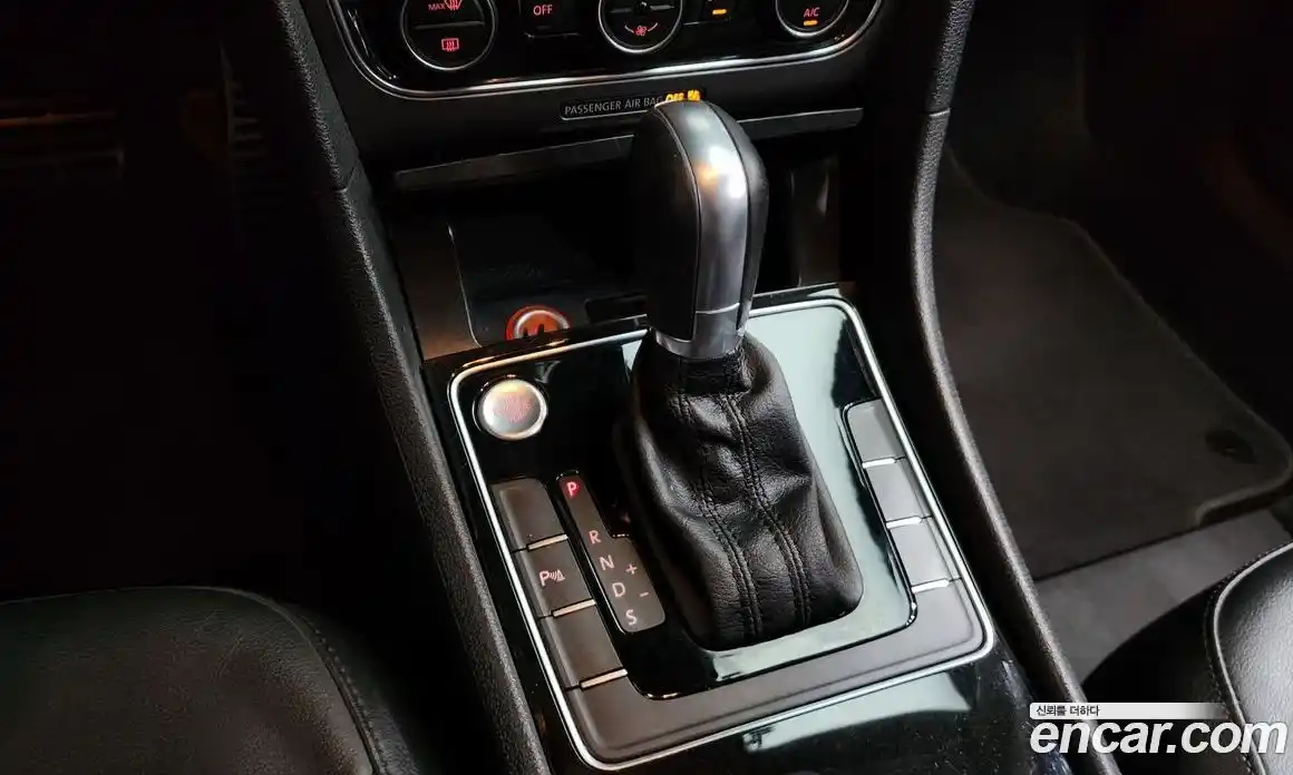 Volkswagen Passat 2016 1.8 гидро в Москве № 2132510, фото 9
