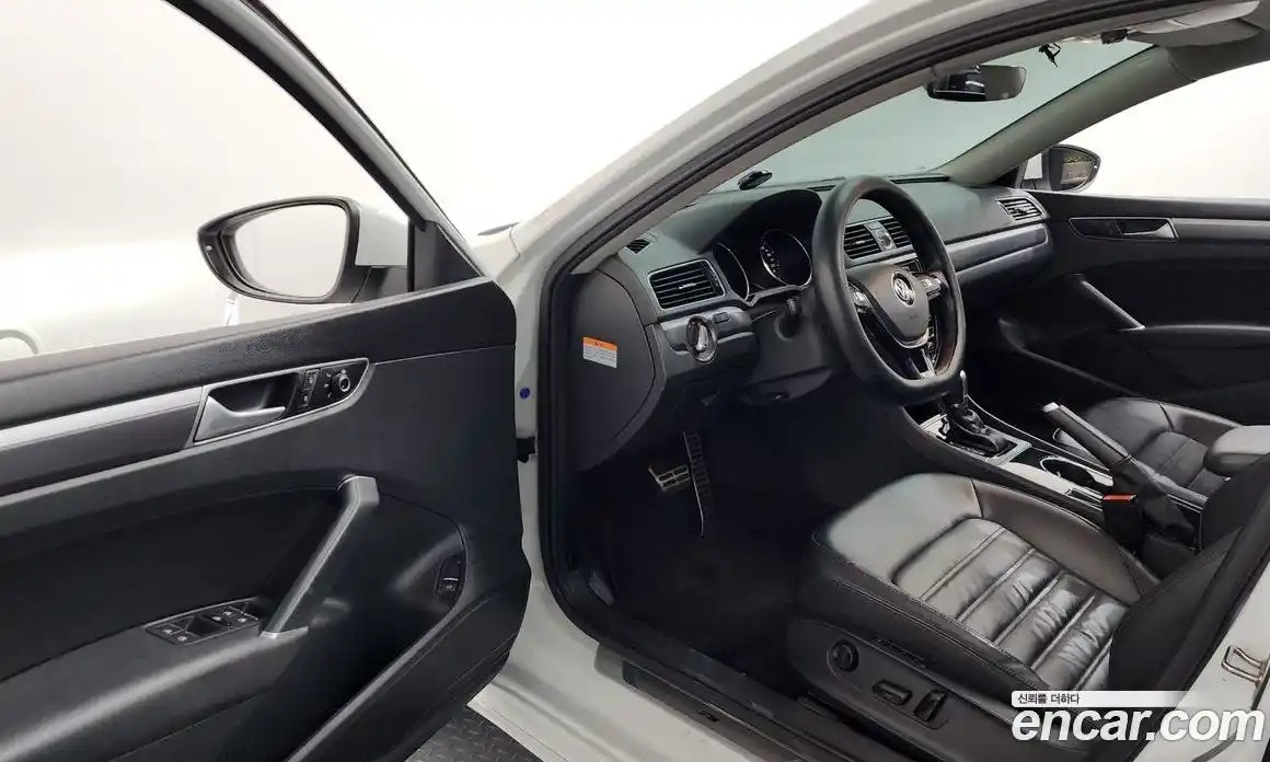 Volkswagen Passat 2016 1.8 гидро в Москве № 2132510, фото 10