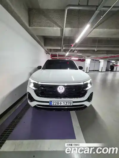 Volkswagen Atlas 2.0 TSI R-LINE 6-Seater